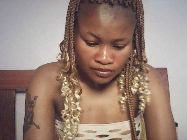 queenivy webcam bongacams model stream image