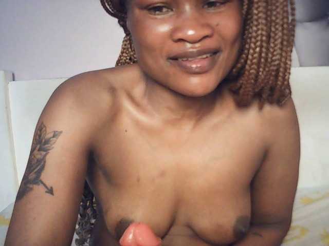 queenivy from BongaCams is Freechat