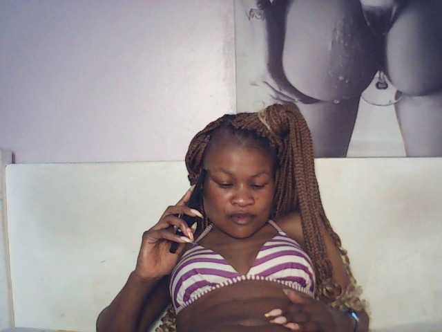 queenivy from BongaCams is Freechat