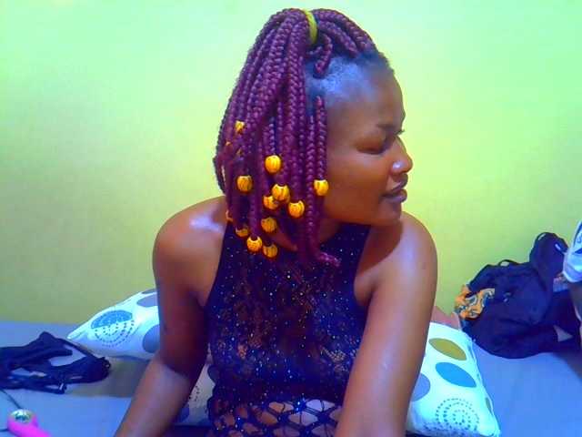 queenivy Live Cam on BongaCams