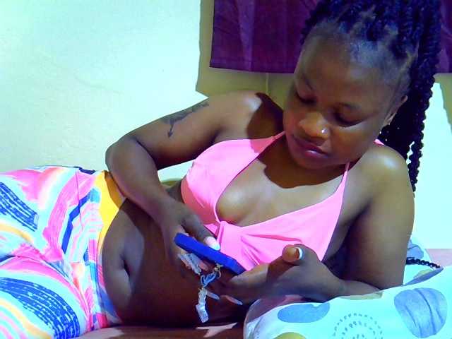 Sex chat gratuit in direct cu queenivy pe BongaCams