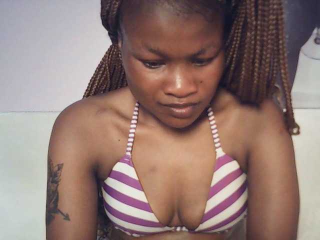 queenivy from BongaCams is Freechat