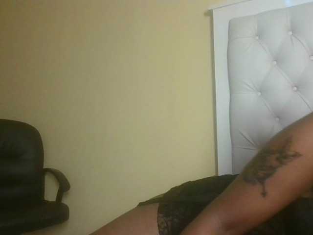 queenivy webcam bongacams model stream image