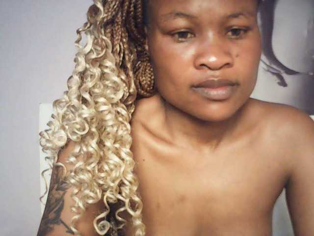 queenivy from BongaCams is Freechat