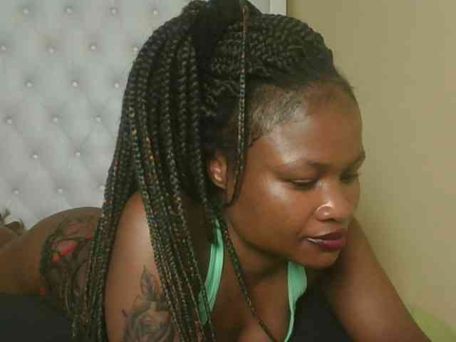queenivy webcam
