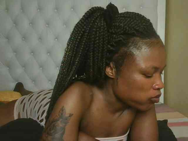 queenivy webcam