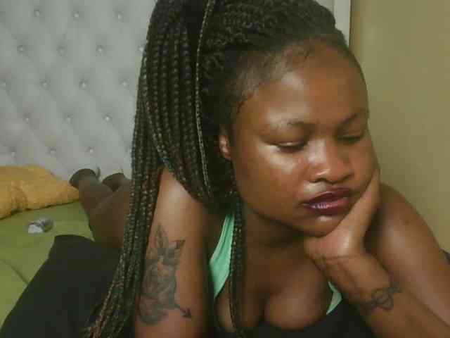 queenivy webcam