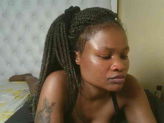 queenivy webcam