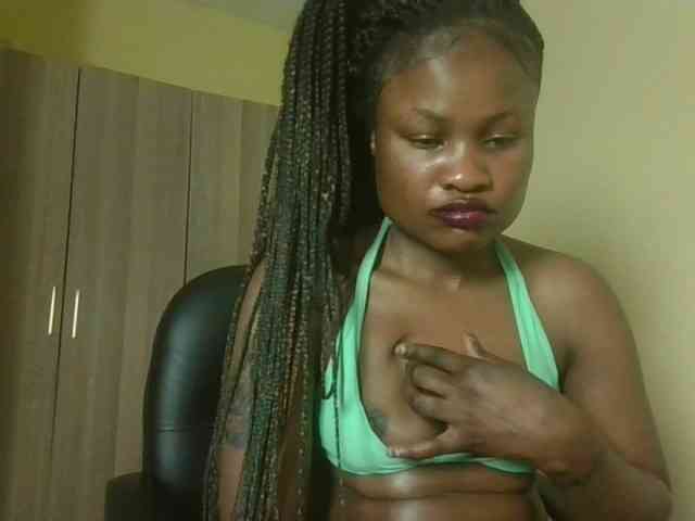 queenivy webcam