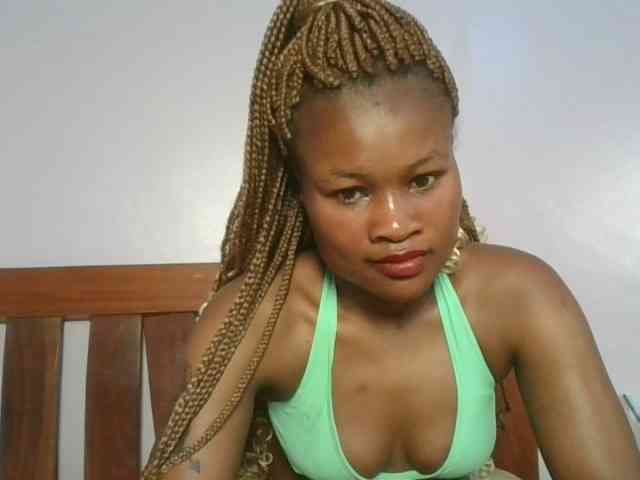 queenivy Live Webcam on BongaCams