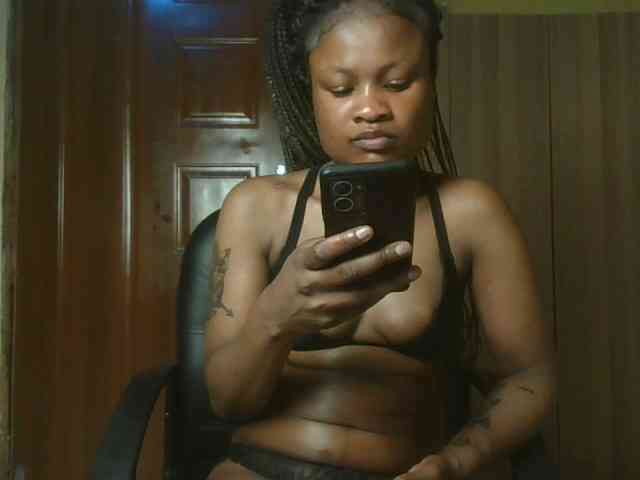 queenivy webcam
