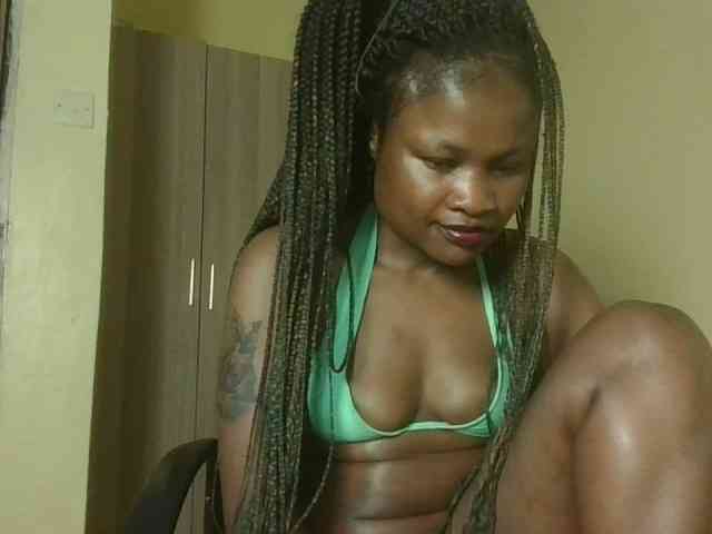 queenivy webcam