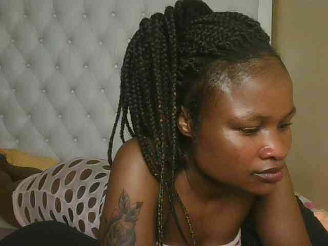 queenivy webcam