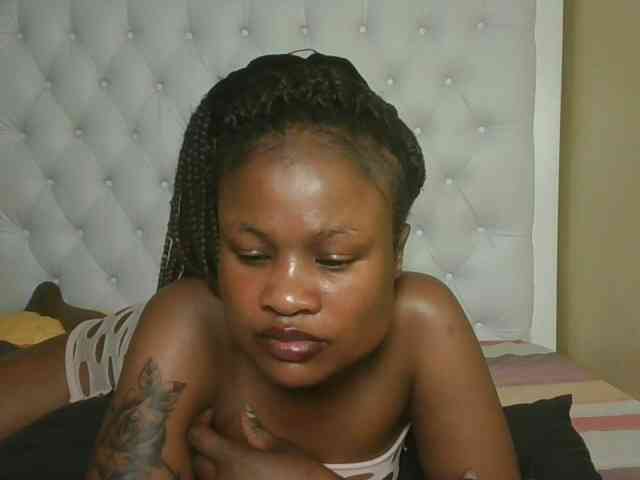 queenivy webcam