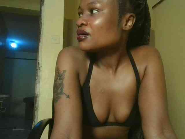 queenivy webcam