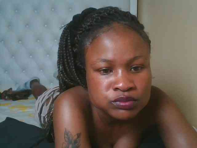 queenivy webcam