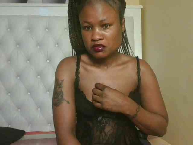 queenivy webcam