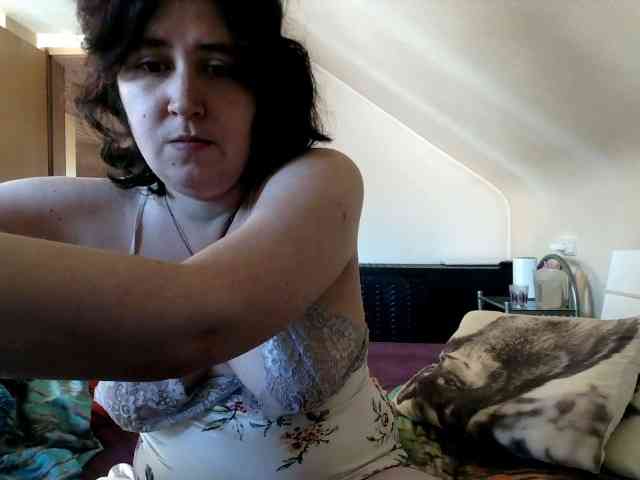 Lucy2025 Live Webcam on BongaCams