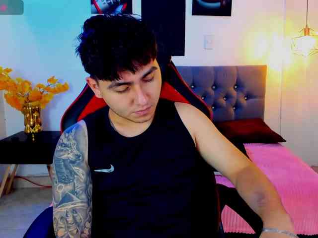 Nicolas-James-Sc Live Webcam on BongaCams