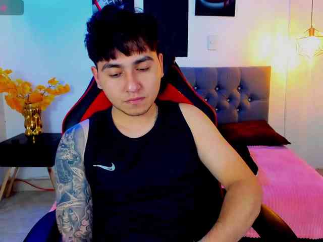 Nicolas-James-Sc Live Webcam on BongaCams