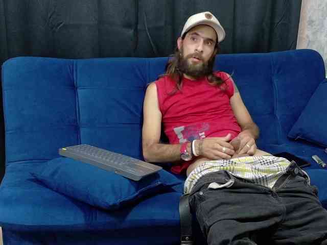Hairy-mann Live Webcam on BongaCams