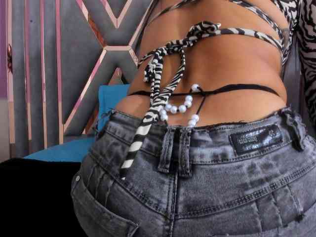valentinaa-rios webcam