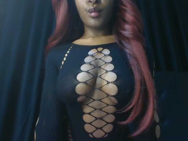 Sweet-Aura from BongaCams