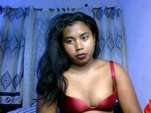 Pauliemarie's BongaCams show and profile