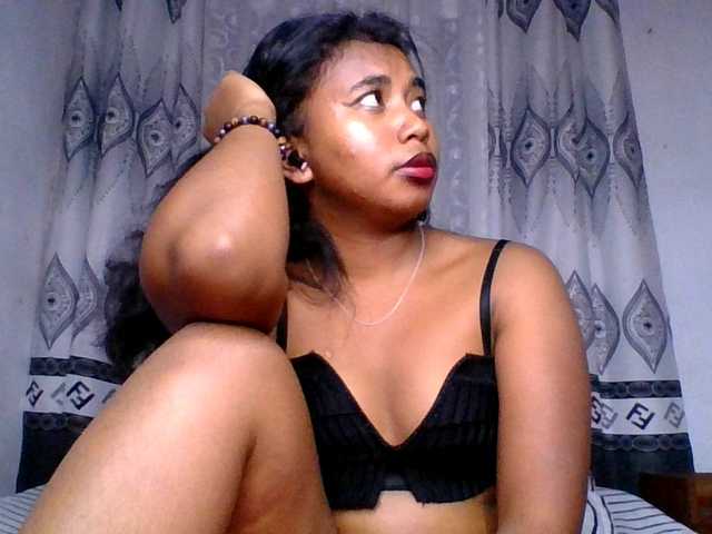 Pauliemarie's BongaCams show and profile