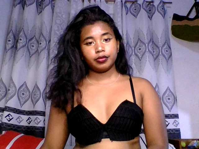 Pauliemarie's BongaCams show and profile