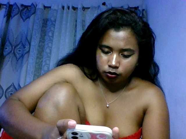 Pauliemarie's BongaCams show and profile