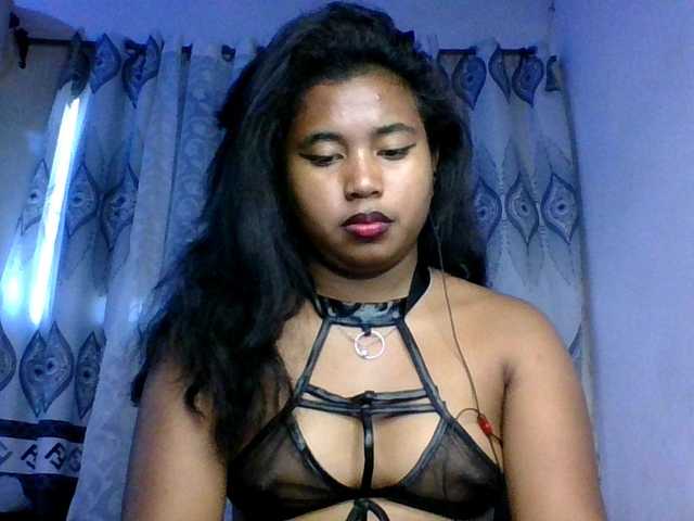 Pauliemarie's BongaCams show and profile