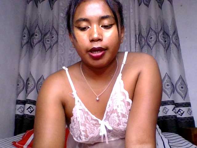 Pauliemarie's BongaCams show and profile