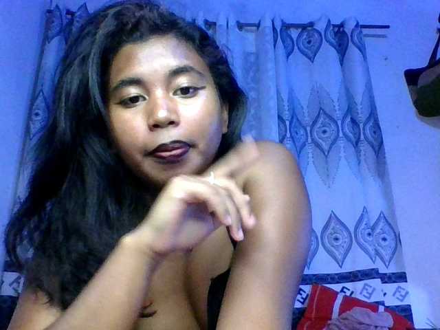 Pauliemarie's BongaCams show and profile