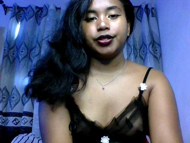 Pauliemarie's BongaCams show and profile