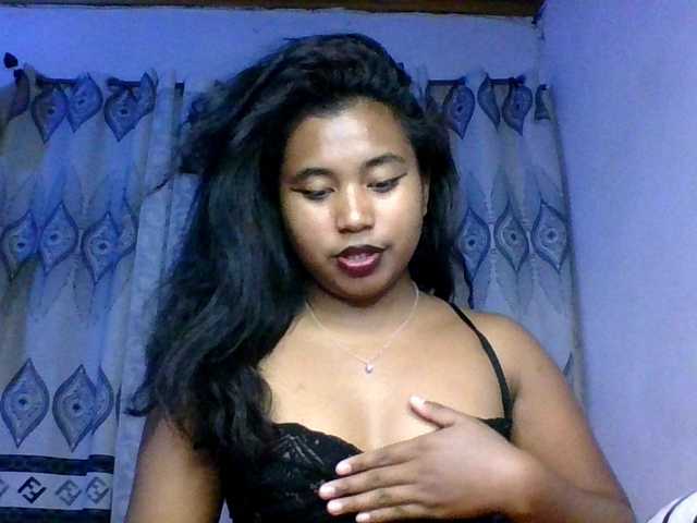 Pauliemarie's BongaCams show and profile