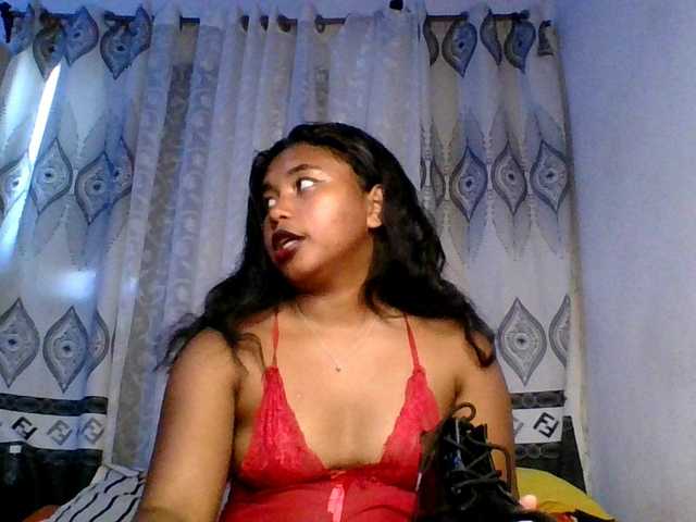 Pauliemarie's BongaCams show and profile