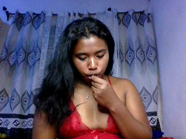 Pauliemarie's BongaCams show and profile