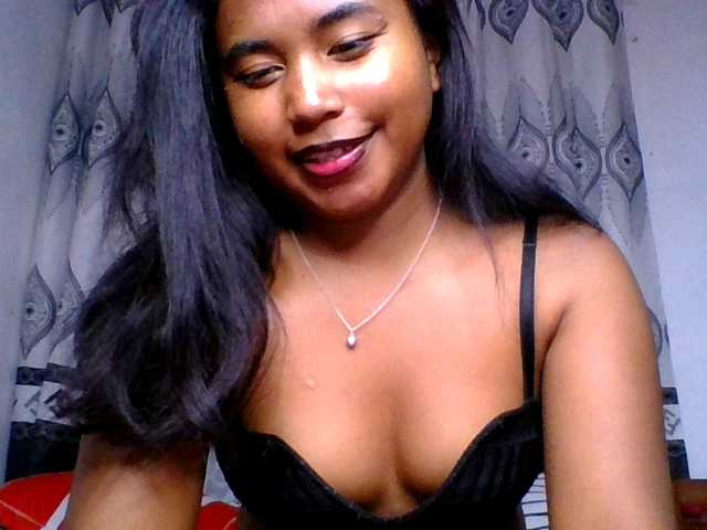 Pauliemarie's BongaCams show and profile