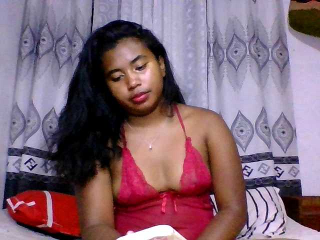 Pauliemarie's BongaCams show and profile