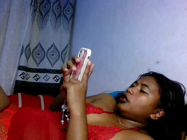 Pauliemarie's BongaCams show and profile