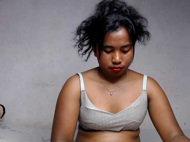 Pauliemarie's BongaCams show and profile