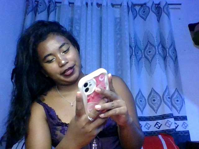 Pauliemarie's BongaCams show and profile