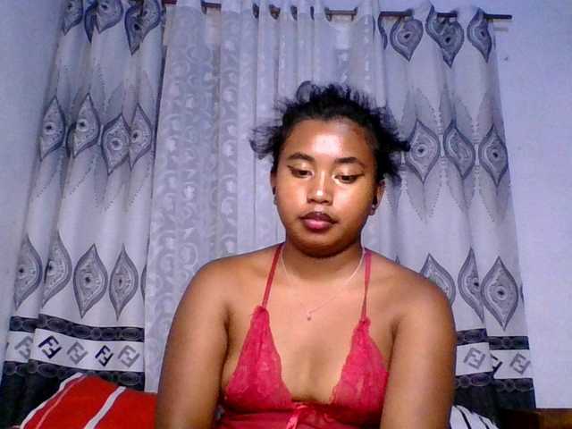 Pauliemarie's BongaCams show and profile