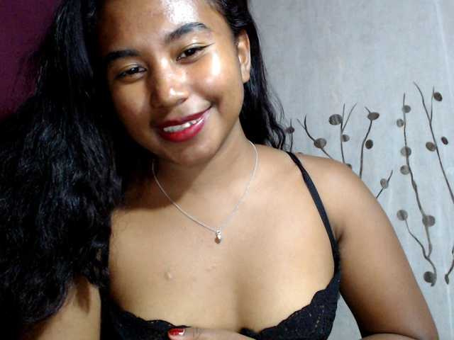 Pauliemarie's BongaCams show and profile