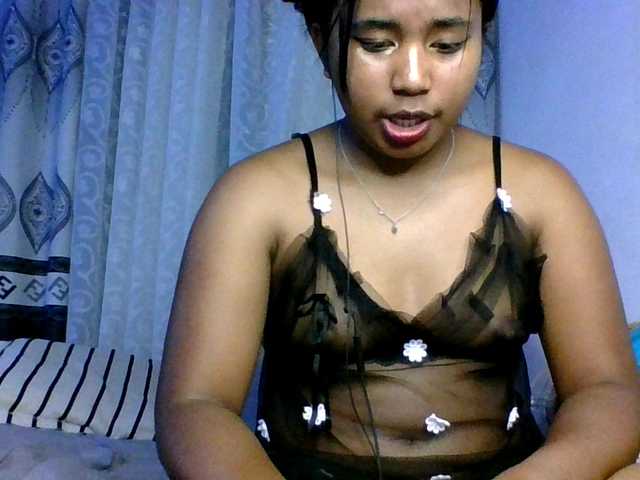 Pauliemarie's BongaCams show and profile