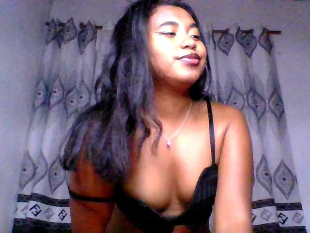 Pauliemarie's BongaCams show and profile