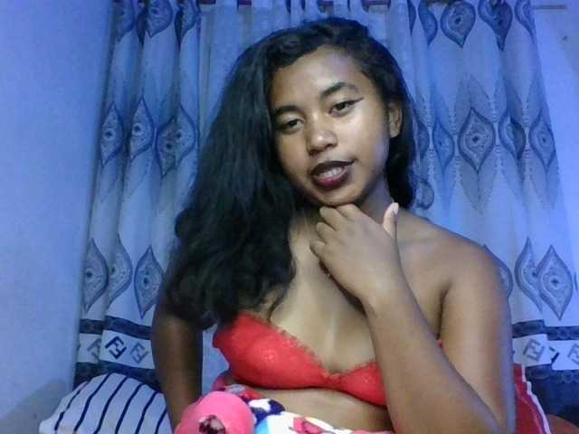 Pauliemarie's BongaCams show and profile