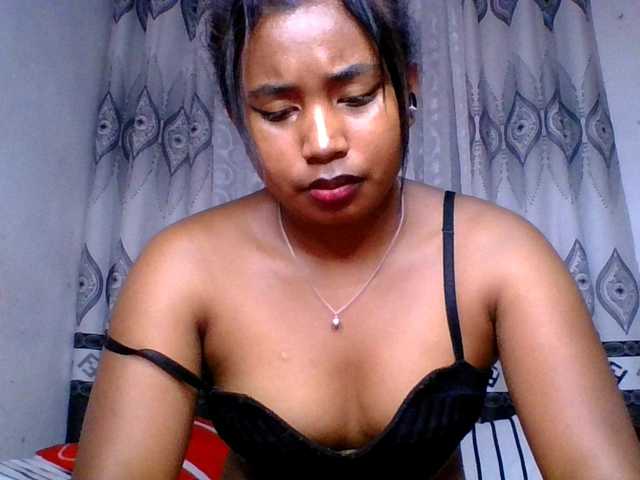 Pauliemarie's BongaCams show and profile