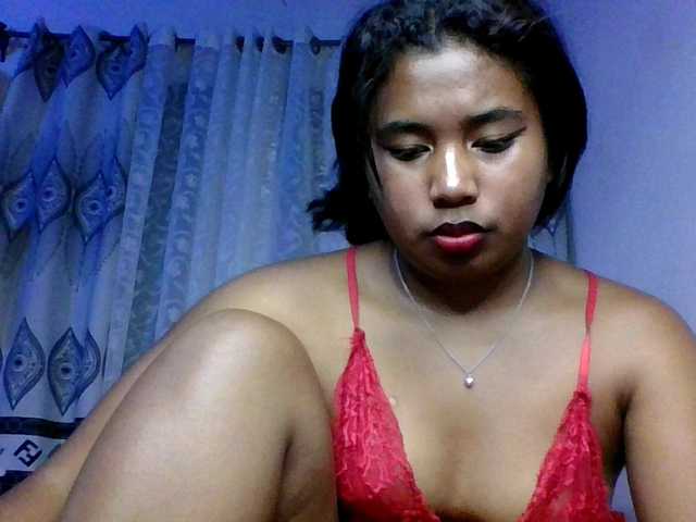Pauliemarie's BongaCams show and profile